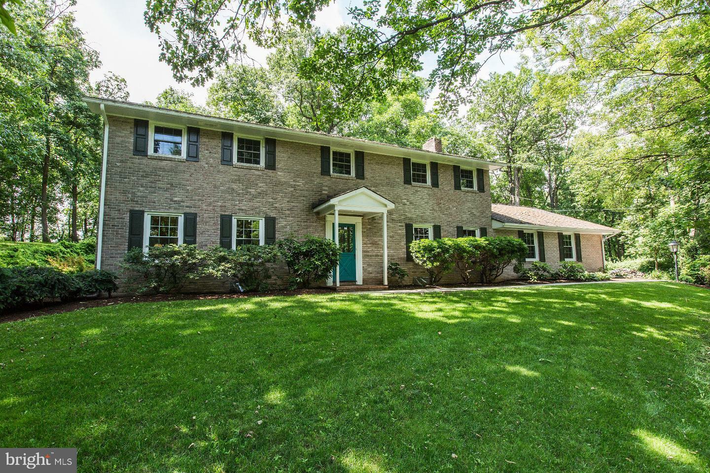 Property Photo:  48 N Cope Hill Drive  PA 17543 