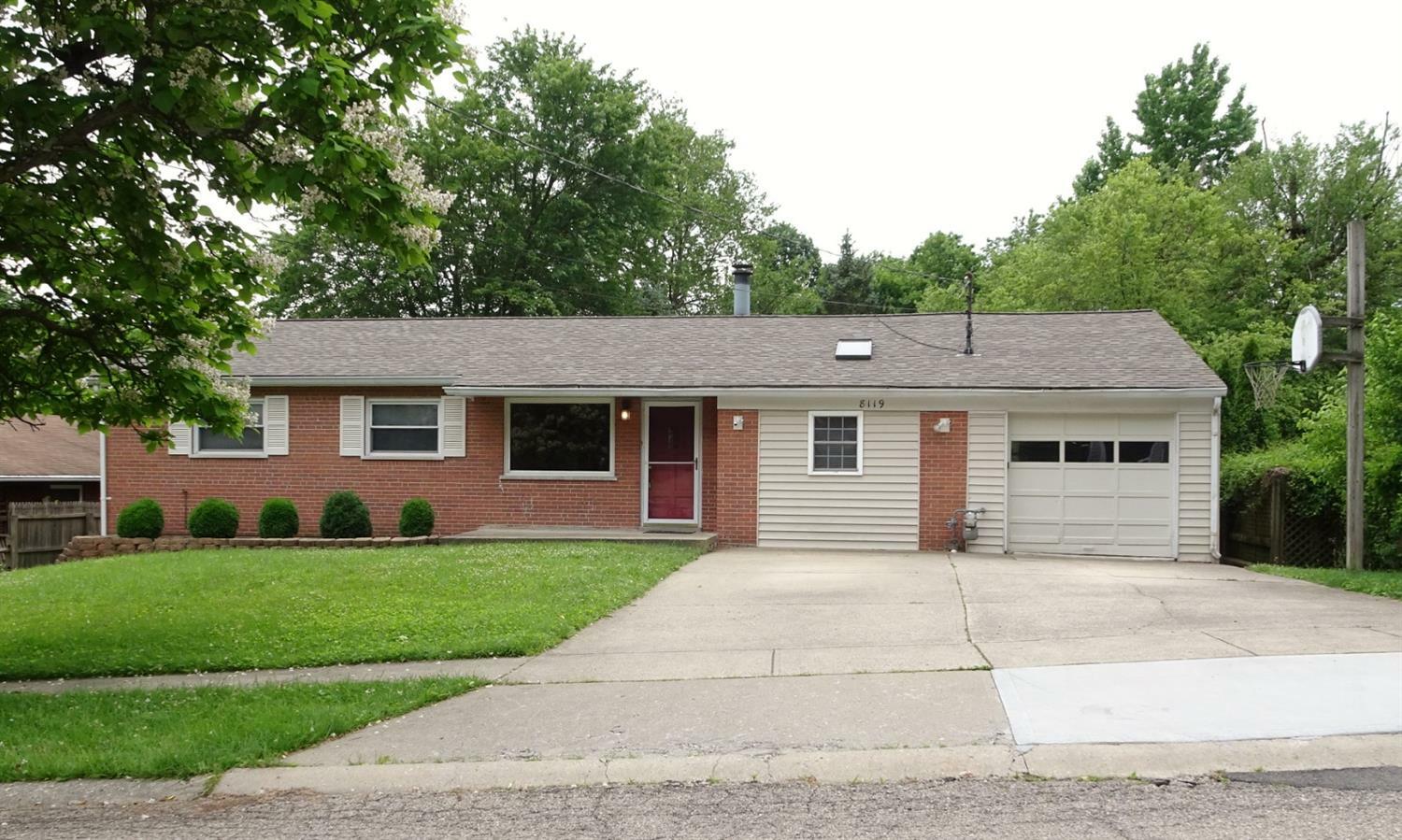 Property Photo:  8119 Maxfield Lane  OH 45243 