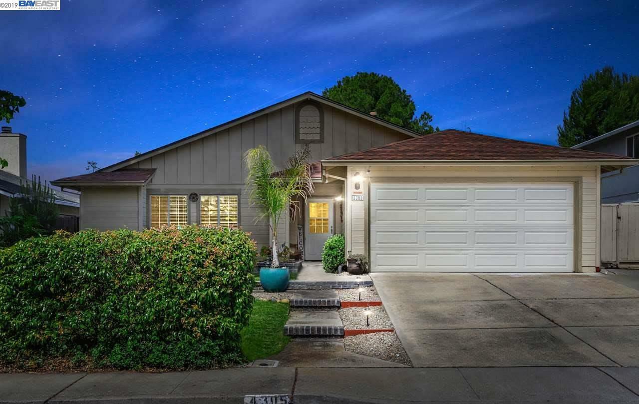 Property Photo:  4305 Redwood Dr  CA 94561 