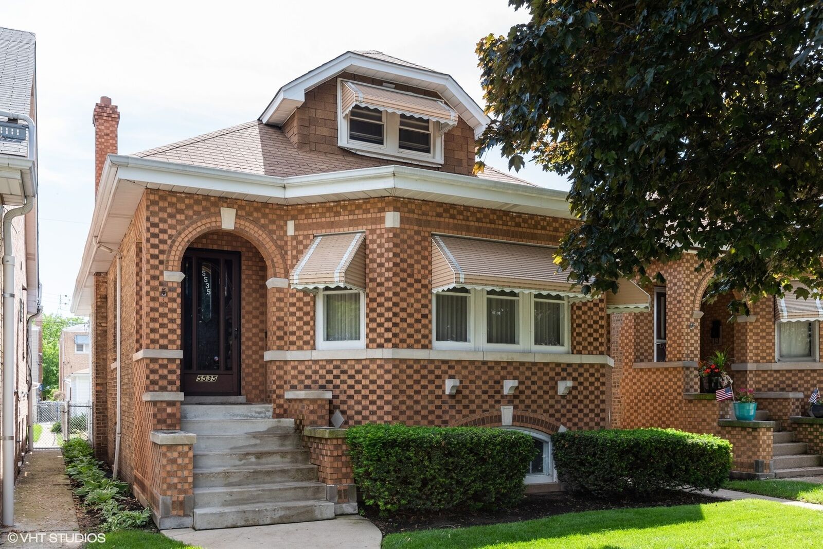 Property Photo: 5535 North Parkside Avenue IL 60630