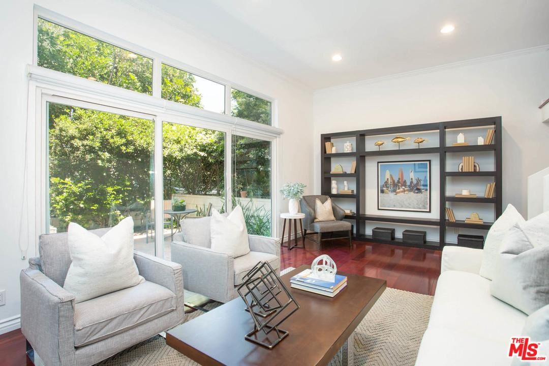 Property Photo: 1745 Selby Ave 14 CA 90024