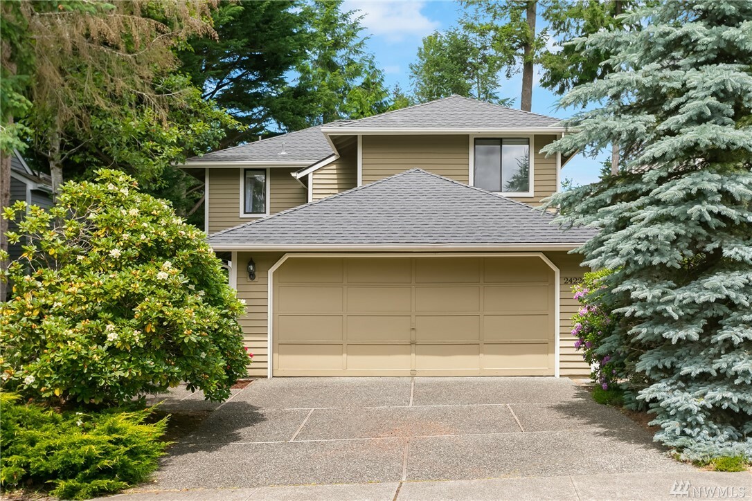 Property Photo:  24224 SE 43rd Place  WA 98029 