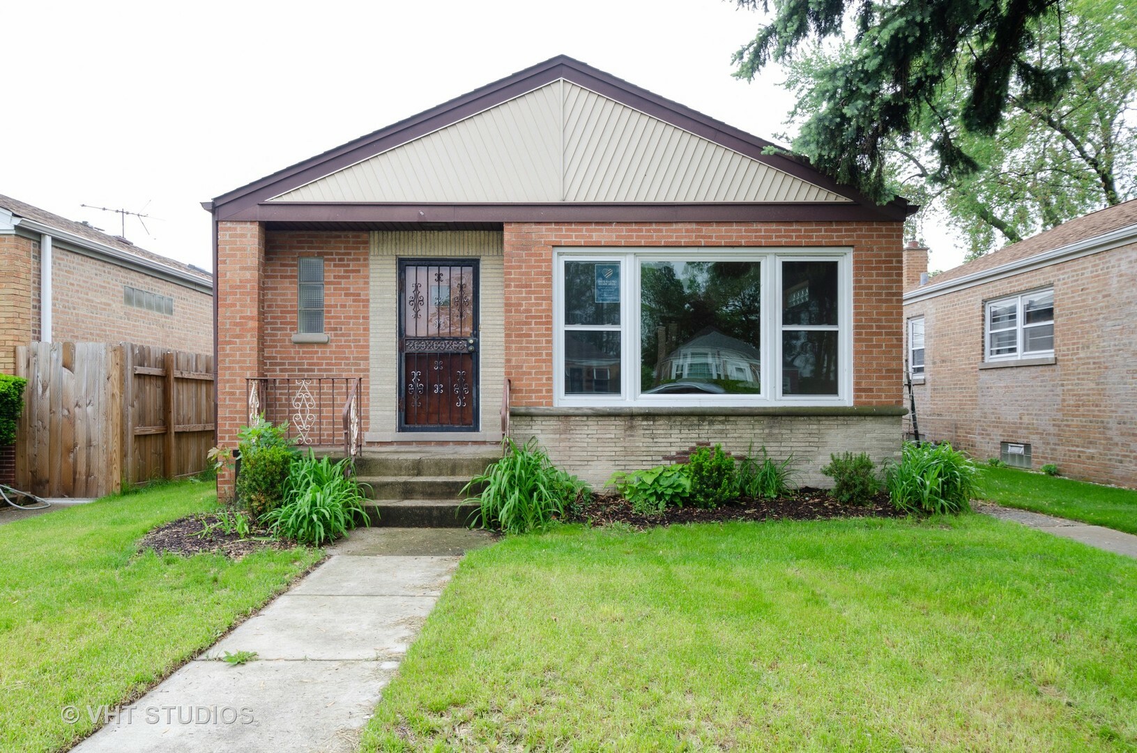 Property Photo:  5605 North Nagle Avenue  IL 60646 