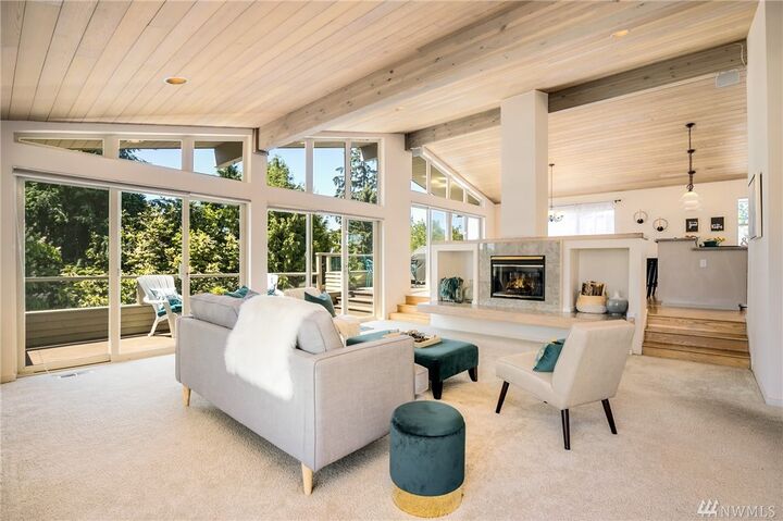 Property Photo:  10447 35th Ave SW  WA 98146 