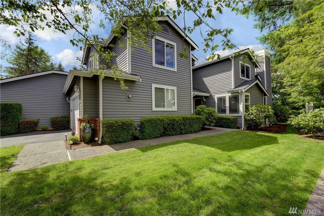Property Photo: 24308 SE 41st Lane WA 98029