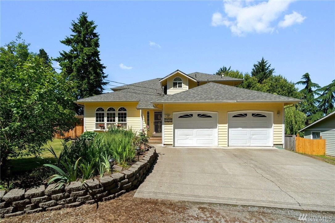 Property Photo: 2014 9th St SE WA 98372