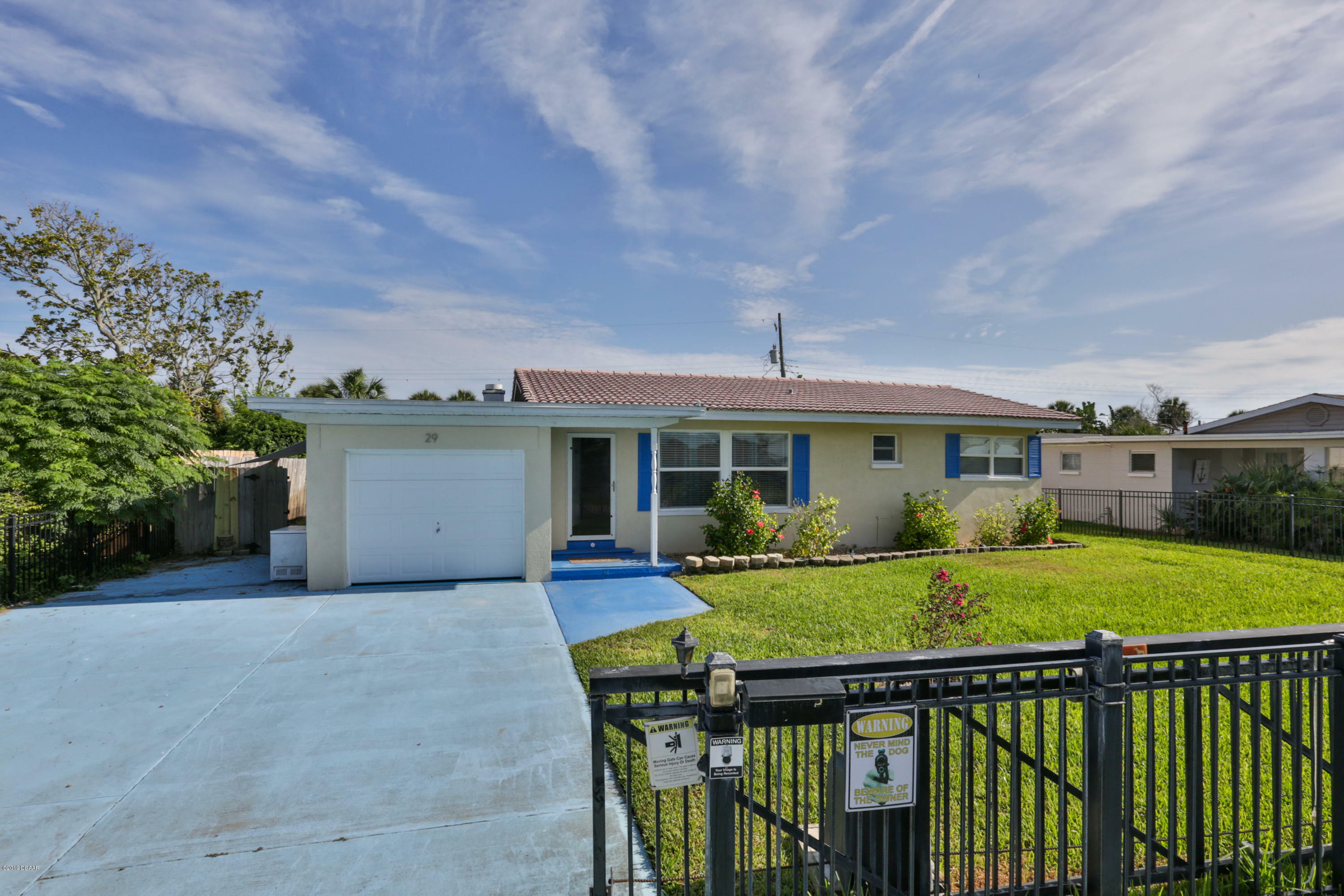 Property Photo: 29 Sunset Boulevard FL 32176