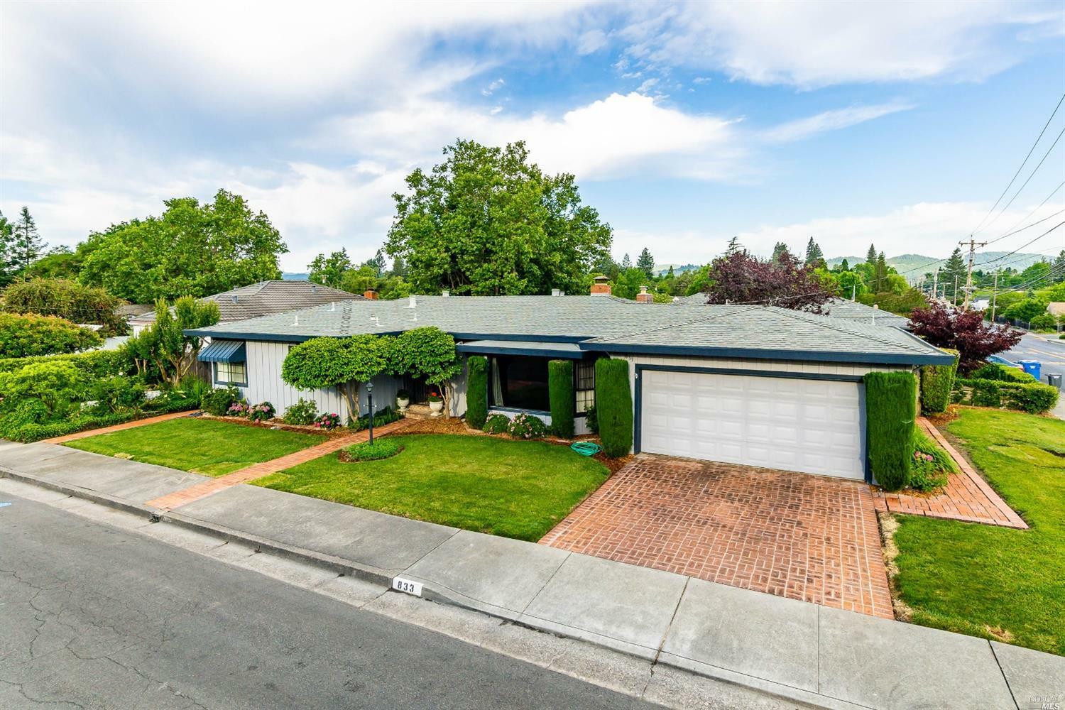 Property Photo:  833 Pordon Lane  CA 95448 