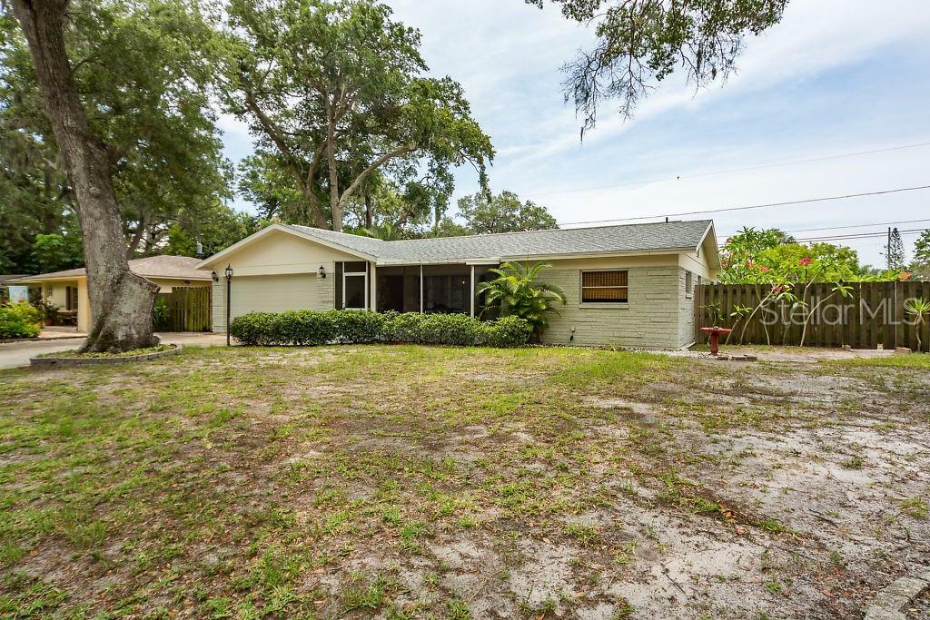 Property Photo:  9834 55th Avenue N  FL 33708 