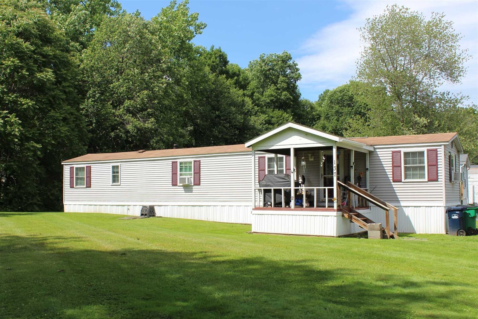 Property Photo: 137 Forest Park NY 12589