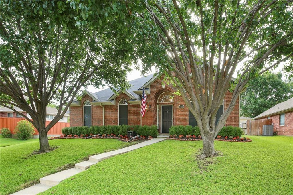 Property Photo:  2764 Summertree Drive  TX 75006 