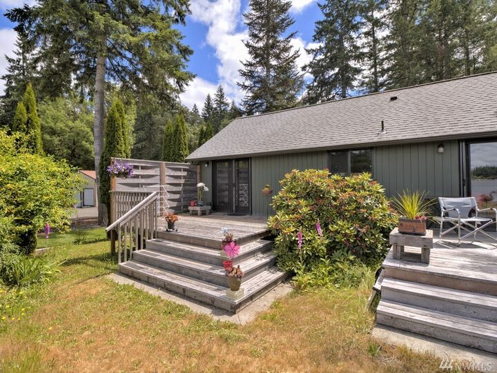 Property Photo:  220 E Island Lake Dr  WA 98584 