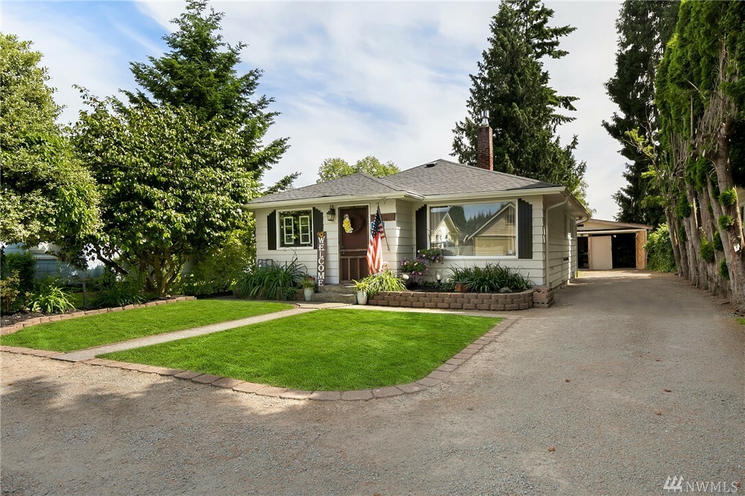 Property Photo:  710 E Sharon Ave  WA 98233 