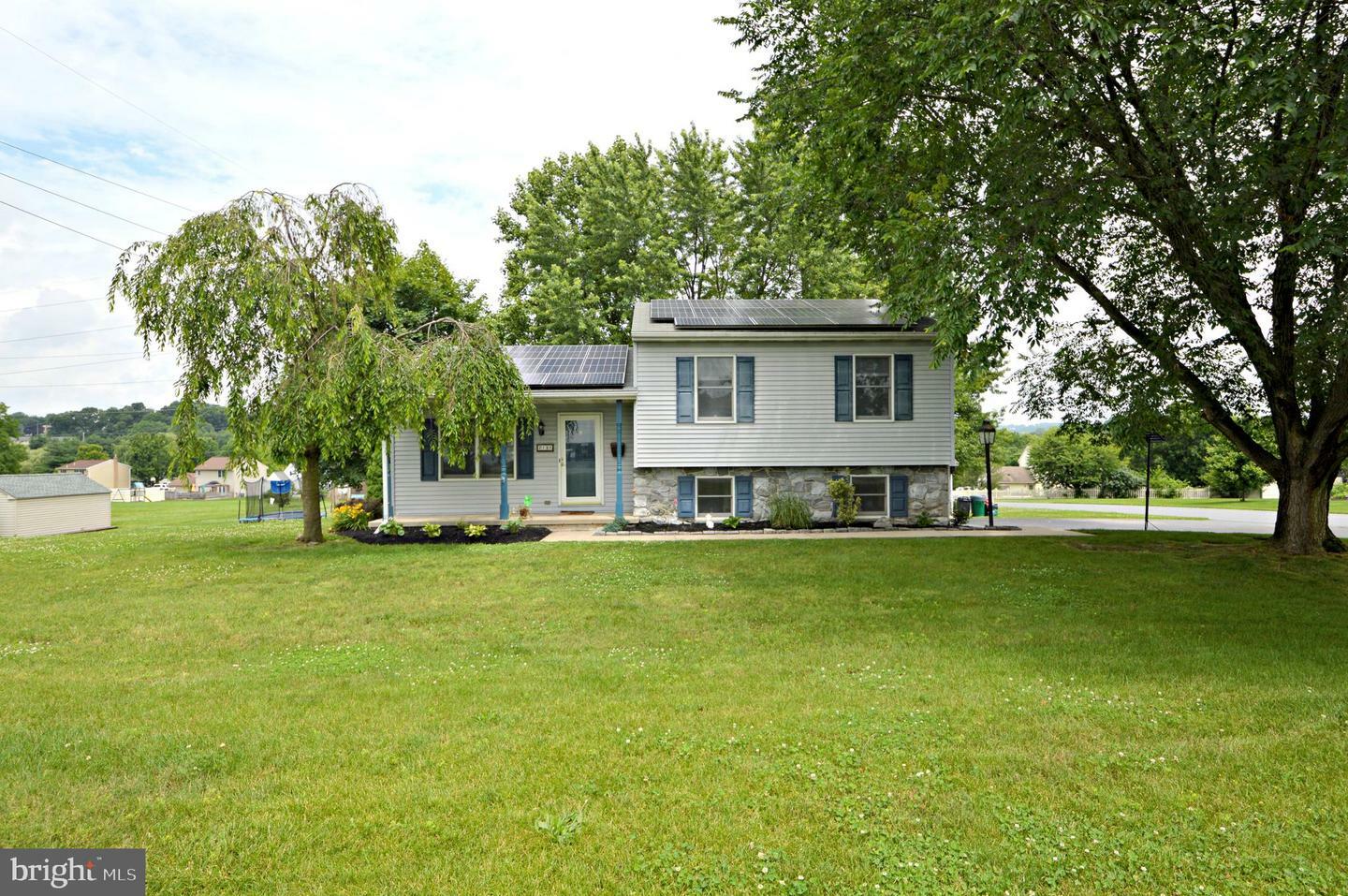 Property Photo: 2131 Sheri Lane PA 17552