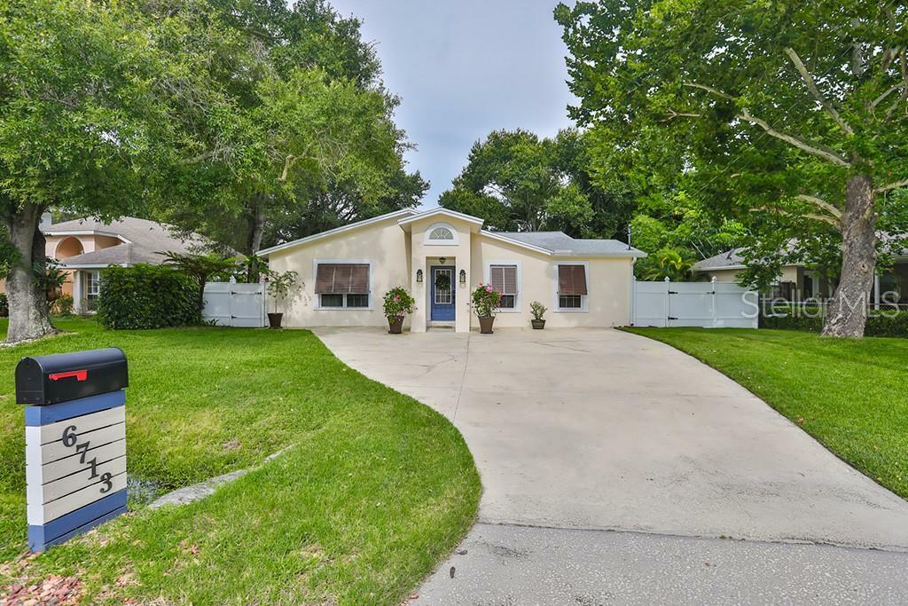 Property Photo:  6713 S Dauphin Avenue  FL 33611 