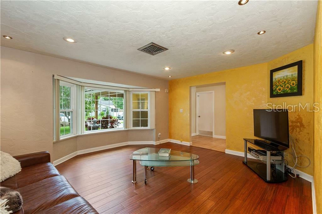 Property Photo: 2734 Woodring Drive FL 33759