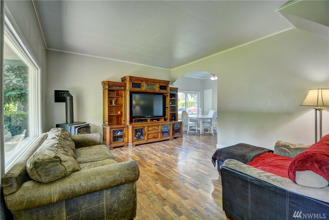 Property Photo: 1029 E Gilkey Rd WA 98233