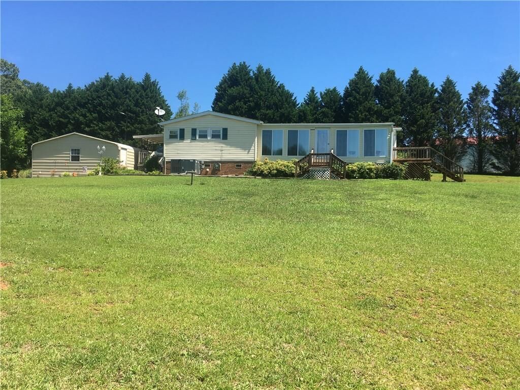 Property Photo: 704 Osteen Hill Road SC 29673