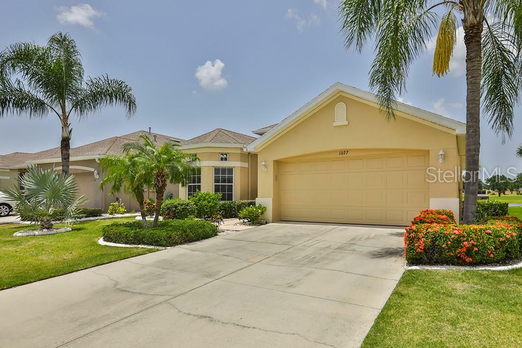 Property Photo:  1027 Emerald Dunes Drive  FL 33573 