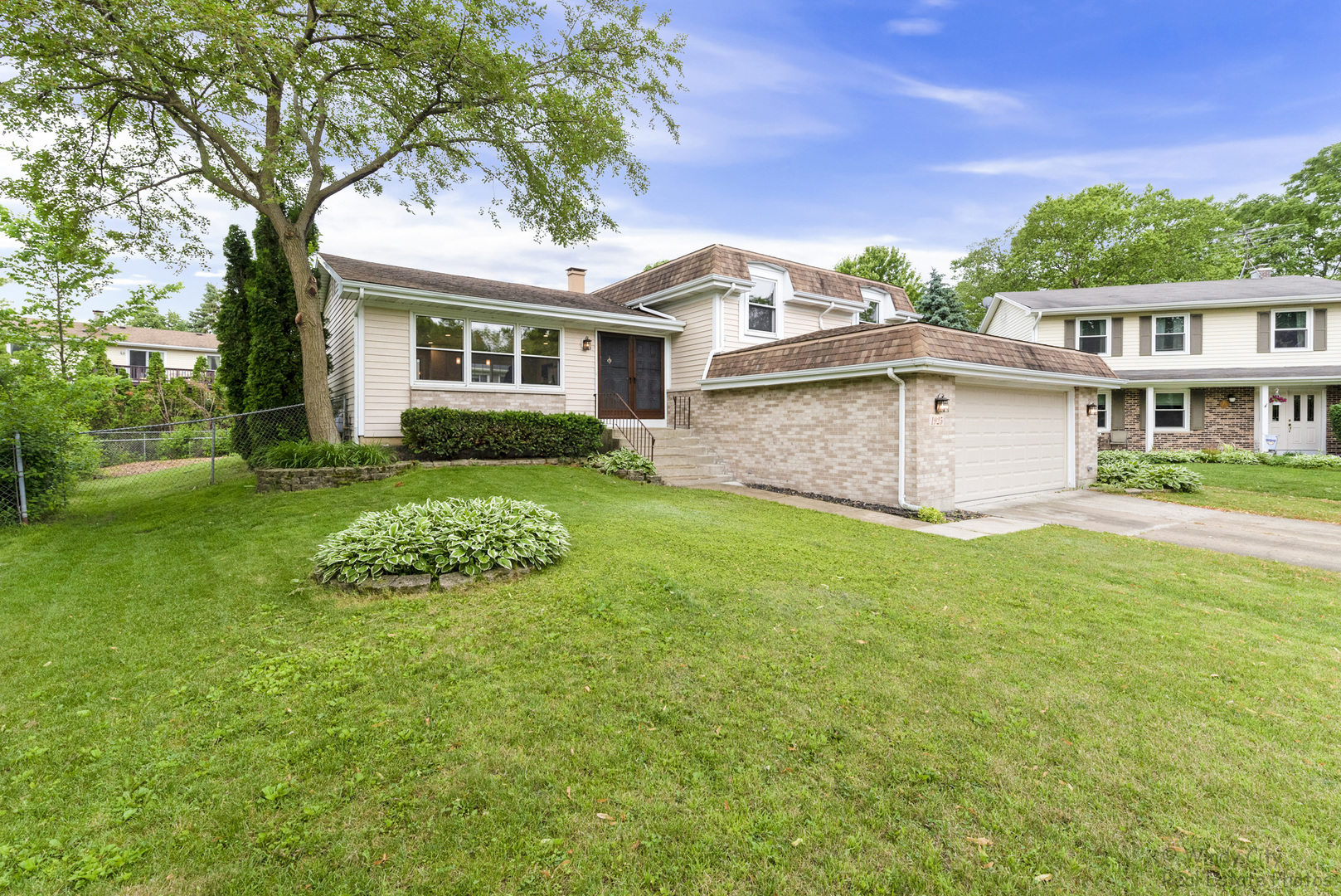 Property Photo: 1925 Driftwood Court IL 60192