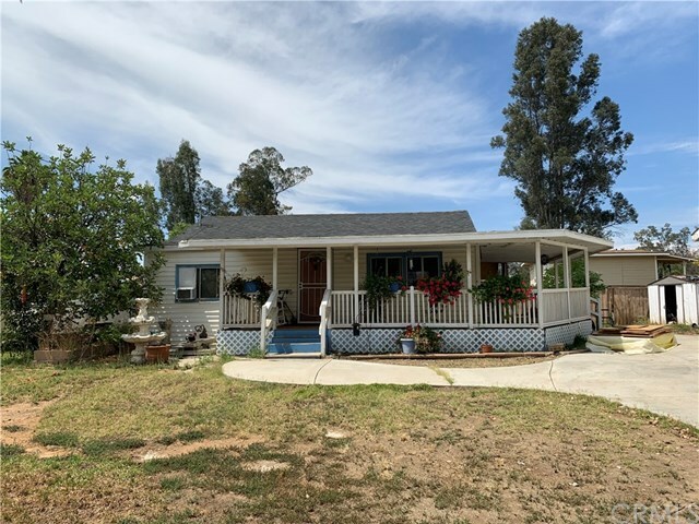 Property Photo:  23822 Cypress Place  CA 92587 