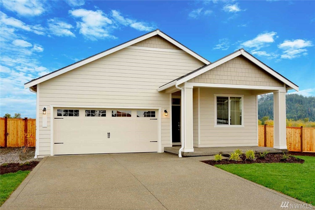 Property Photo:  520 Bondgard Ave E  WA 98022 