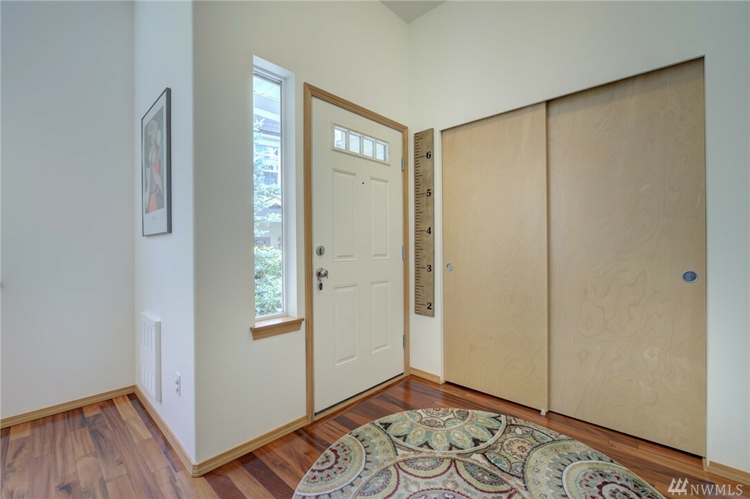 Property Photo:  1855 Trossachs Blvd SE 2502  WA 98075 