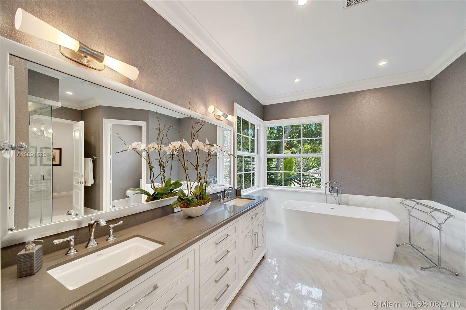 Property Photo: 7801 SW 48th Ct FL 33143