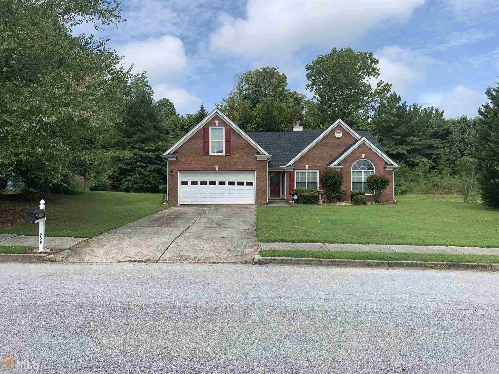 Property Photo:  1729 Cedar Walk Ln  GA 30288 