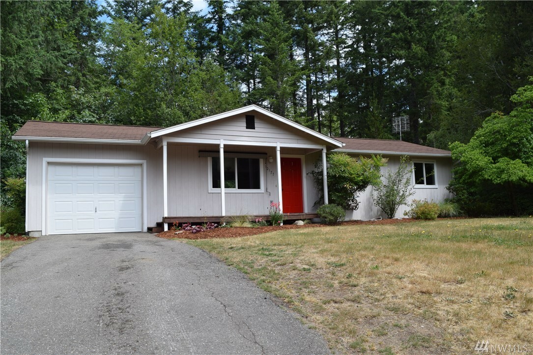 Property Photo:  10177 E Horizon Lane SE  WA 98367 