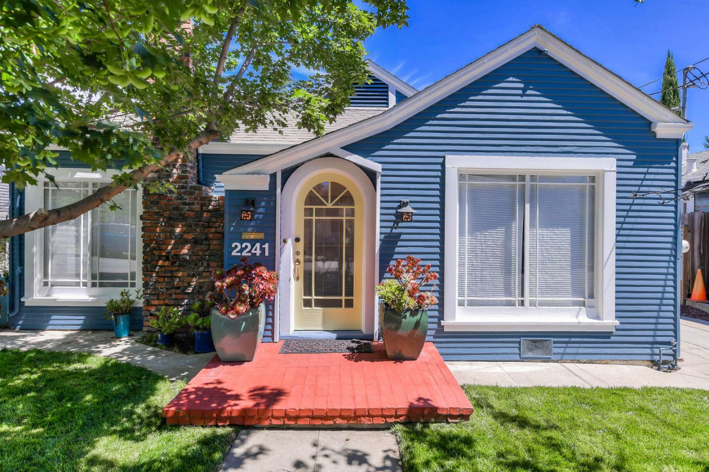 Property Photo:  2241 Bailey Avenue  CA 95128 