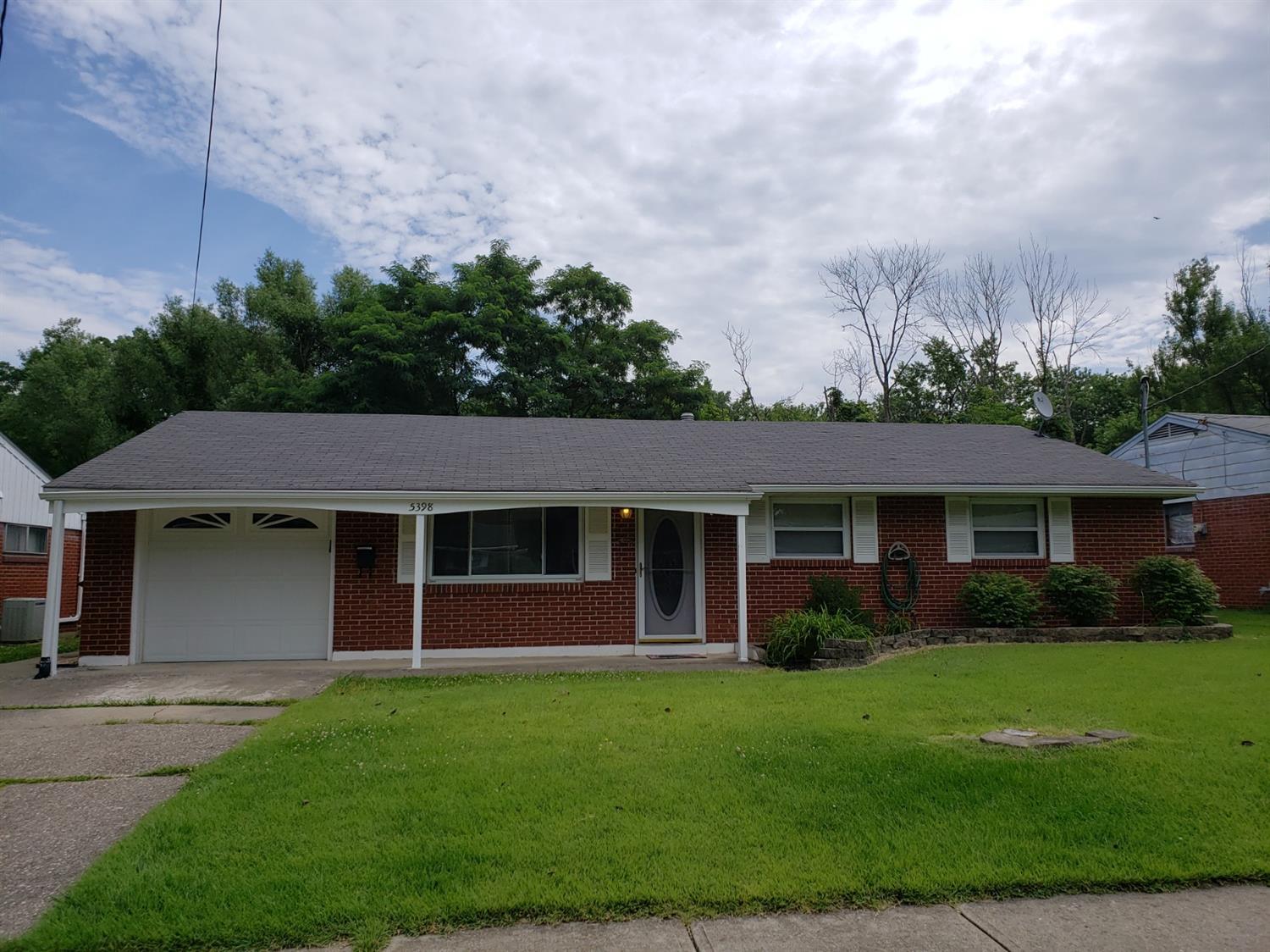 Property Photo: 5398 Whitmore Drive OH 45238