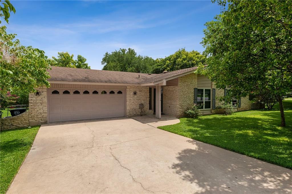 Property Photo:  113 Spanish Oak Circle  TX 78628 