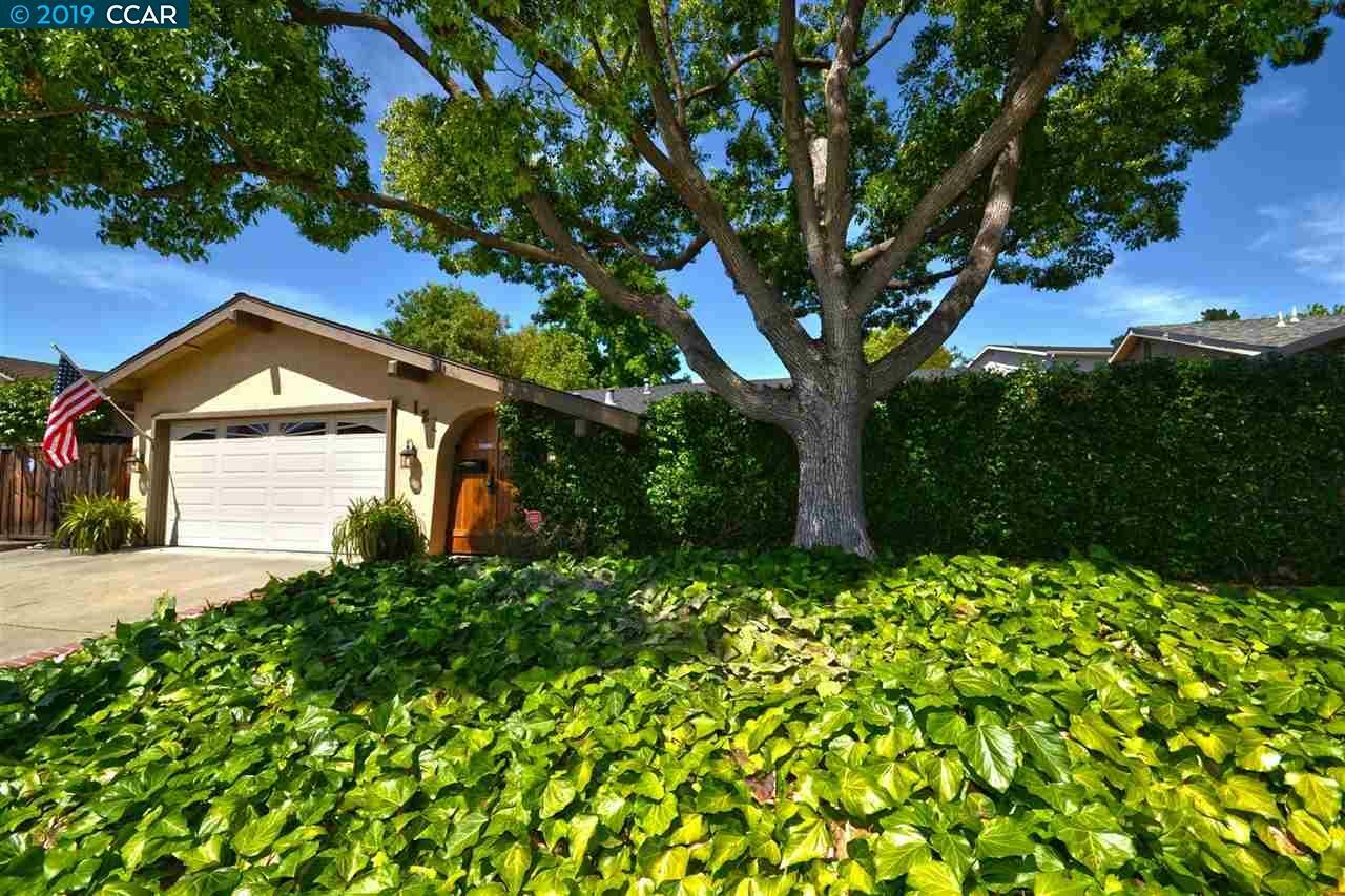 Property Photo:  121 Begonia Ct  CA 94553 