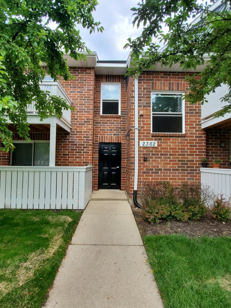 Property Photo:  2362 S Goebbert Road 1055  IL 60005 