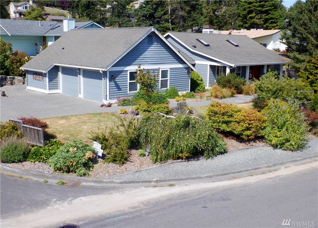 Property Photo:  5506 Sugarloaf St  WA 98221 