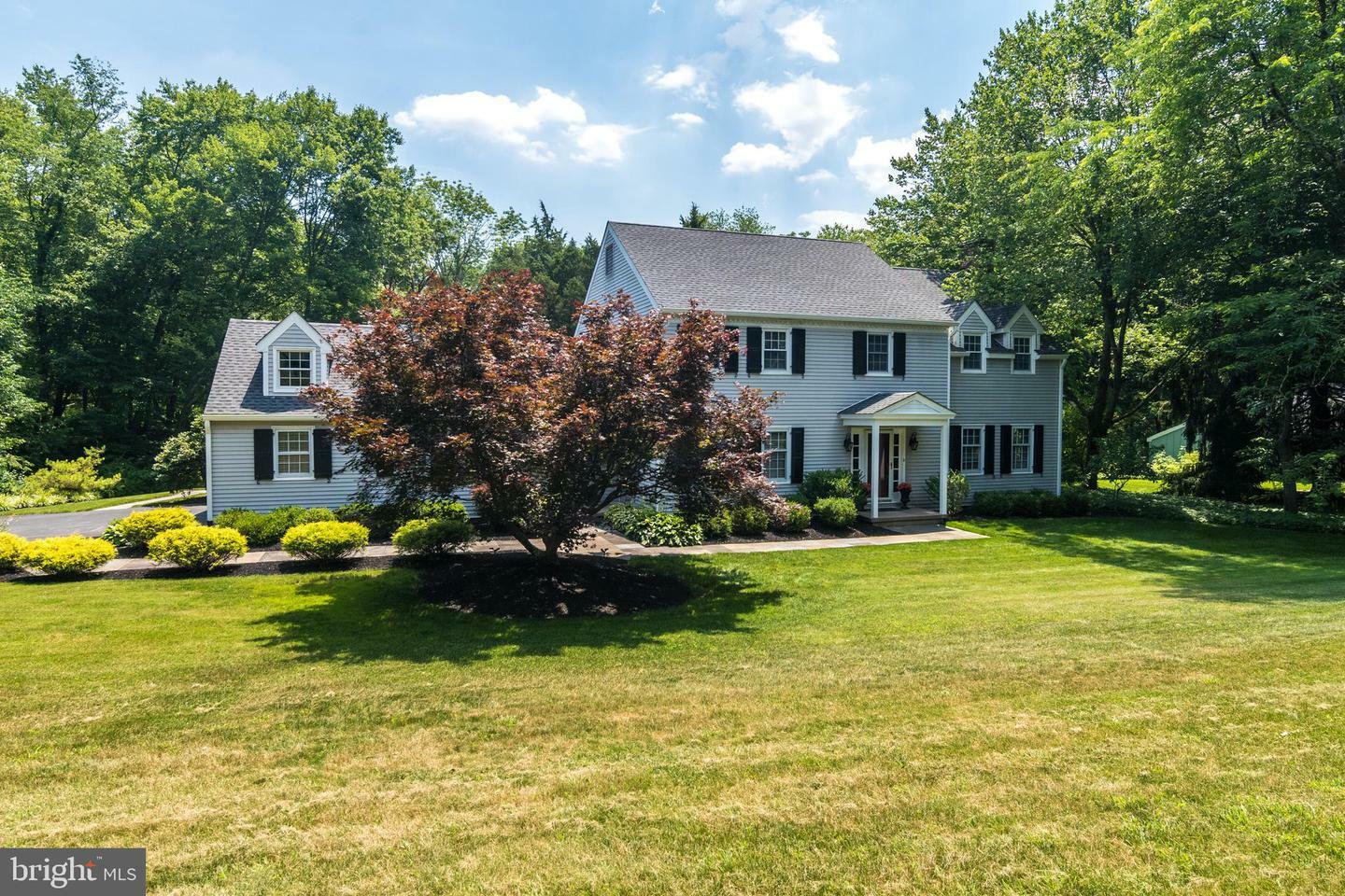 Property Photo:  107 Foxcroft Drive  PA 18901 