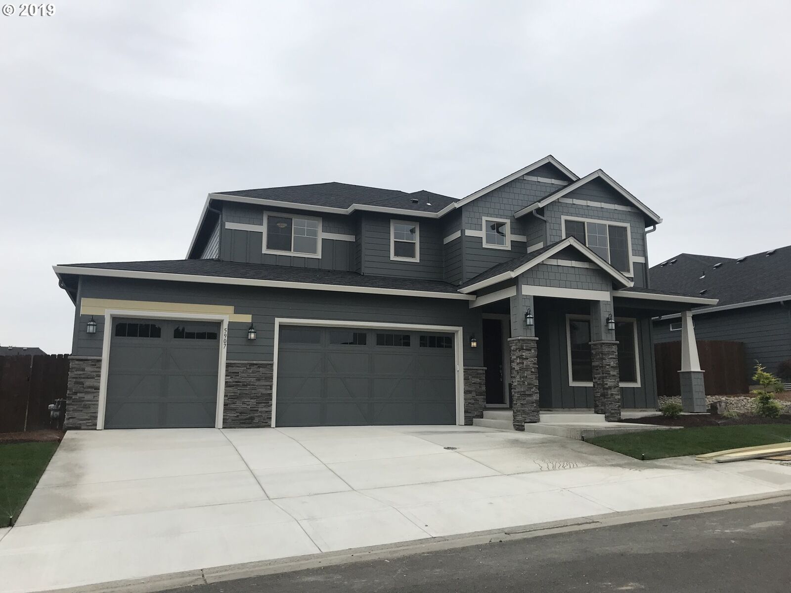 Property Photo:  5907 NE 131st St  WA 98686 