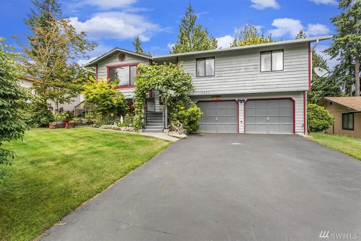 Property Photo: 7201 E Fillmore St WA 98366