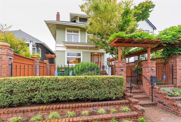 1947 5th Ave W  Seattle WA 98119 photo