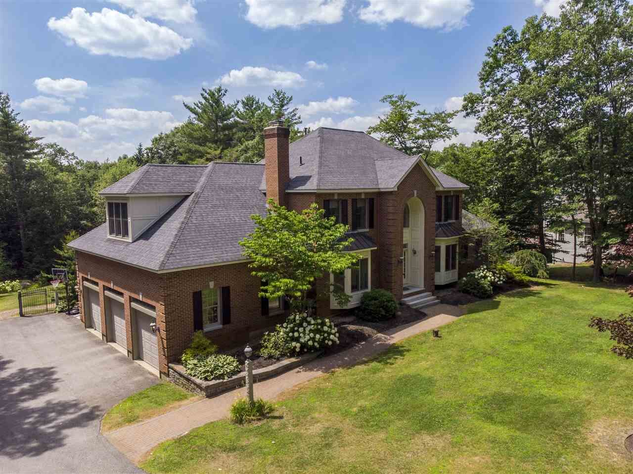 Property Photo:  5 Esther Drive  NH 03110 