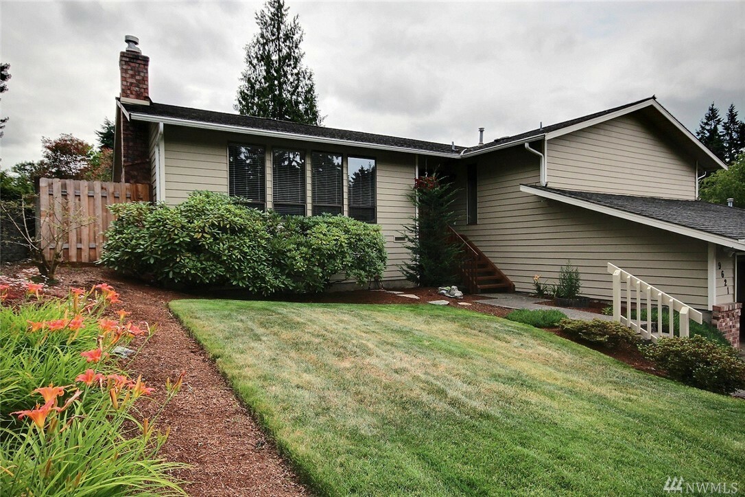 Property Photo:  9621 123rd Ave SE  WA 98056 