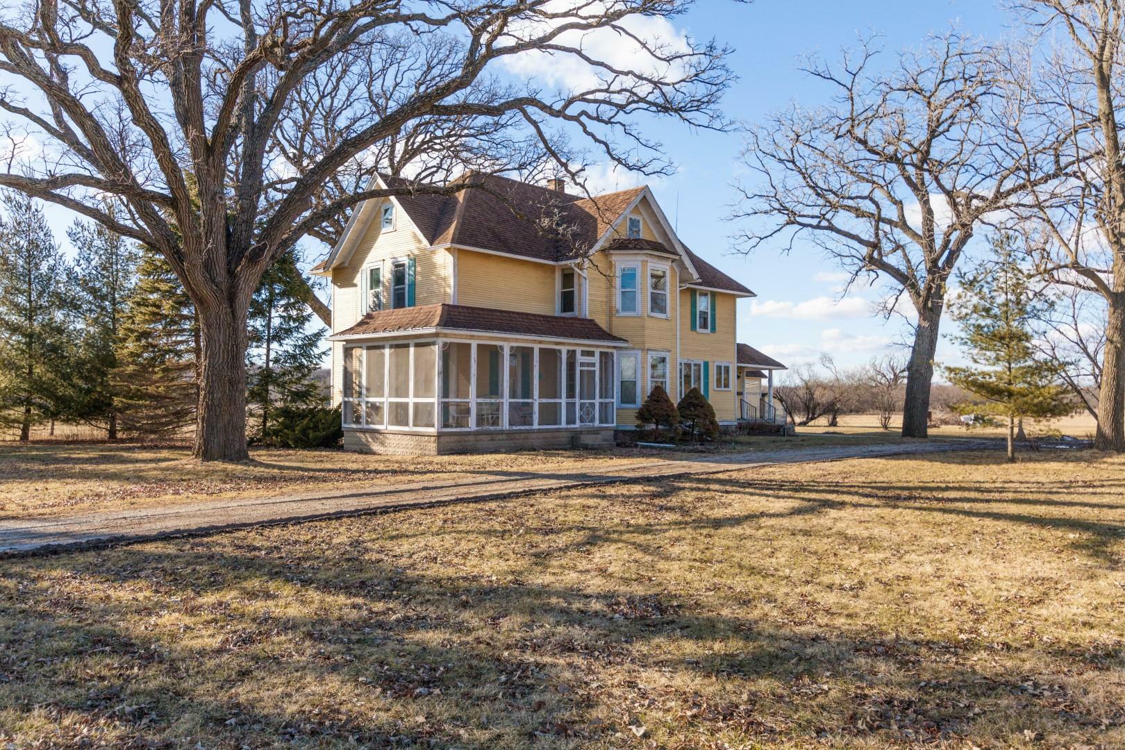 Property Photo:  37214 Delafield Rd  WI 53066 