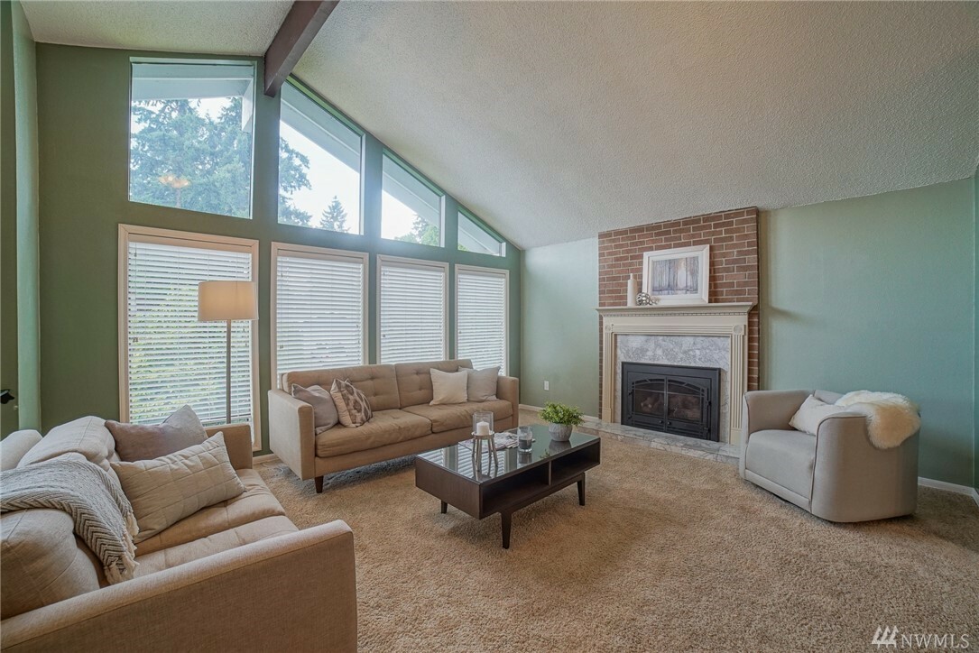 Property Photo: 407 S 308th St WA 98003