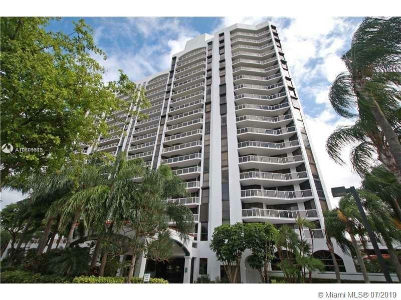 Property Photo: 3640 Yacht Club Dr 307 FL 33180