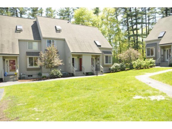 Property Photo: 27 Suffolk Court 27 NH 03110