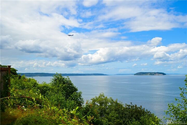 2401 Taylor Dr  Everett WA 98203 photo