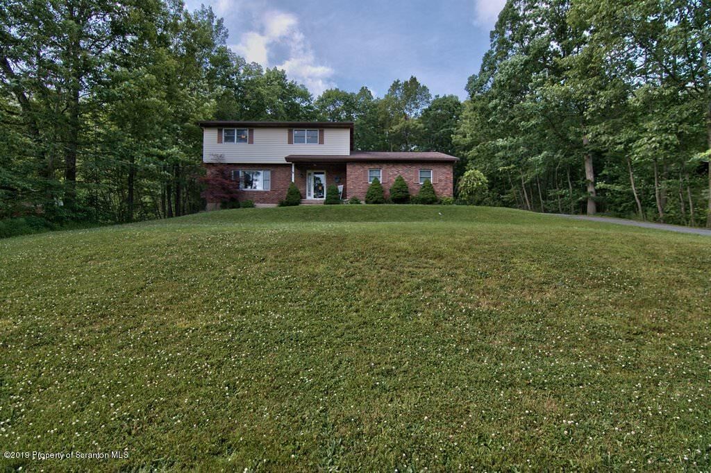 Property Photo:  40 Hill Street  PA 18444 