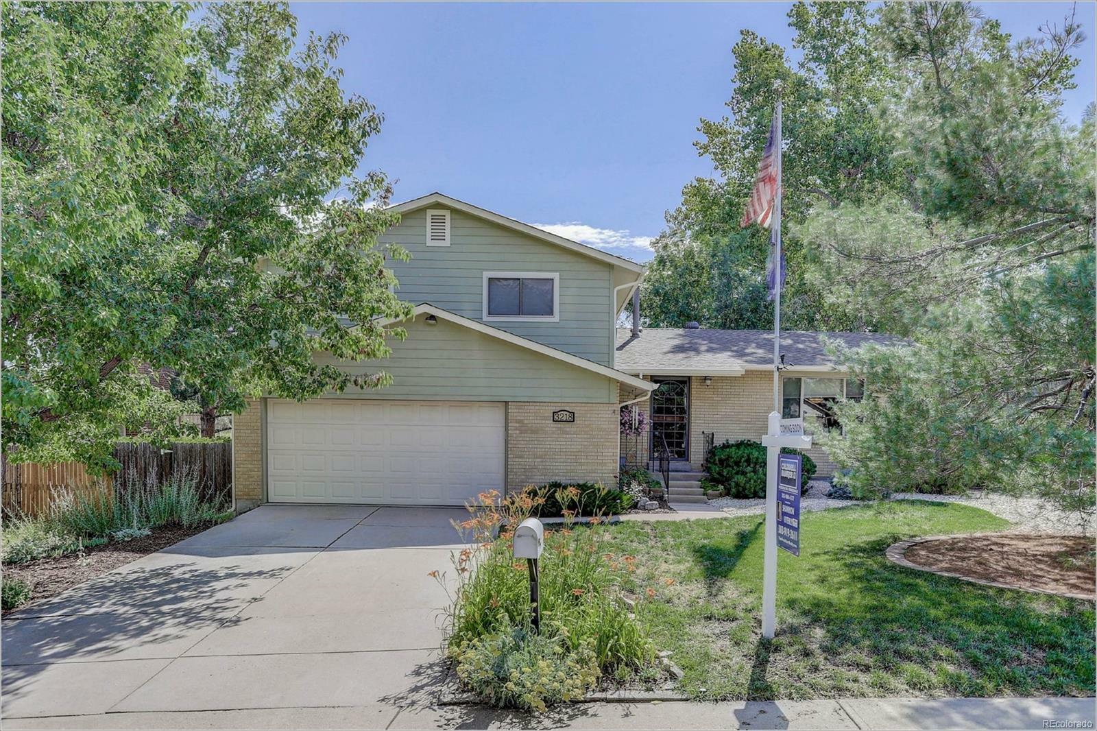 Property Photo:  3218 S Olathe Way  CO 80013 