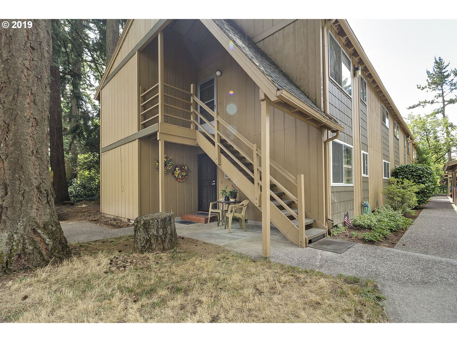 Property Photo:  16847 SE Powell Blvd  OR 97236